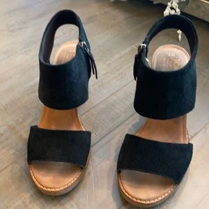 Tom’s Majorca Cutout Block Heel Sandal